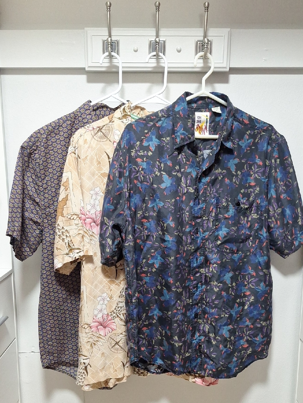Man's Bottom Down Shirt Size M 100%silk ,100% cotton 109% rayon